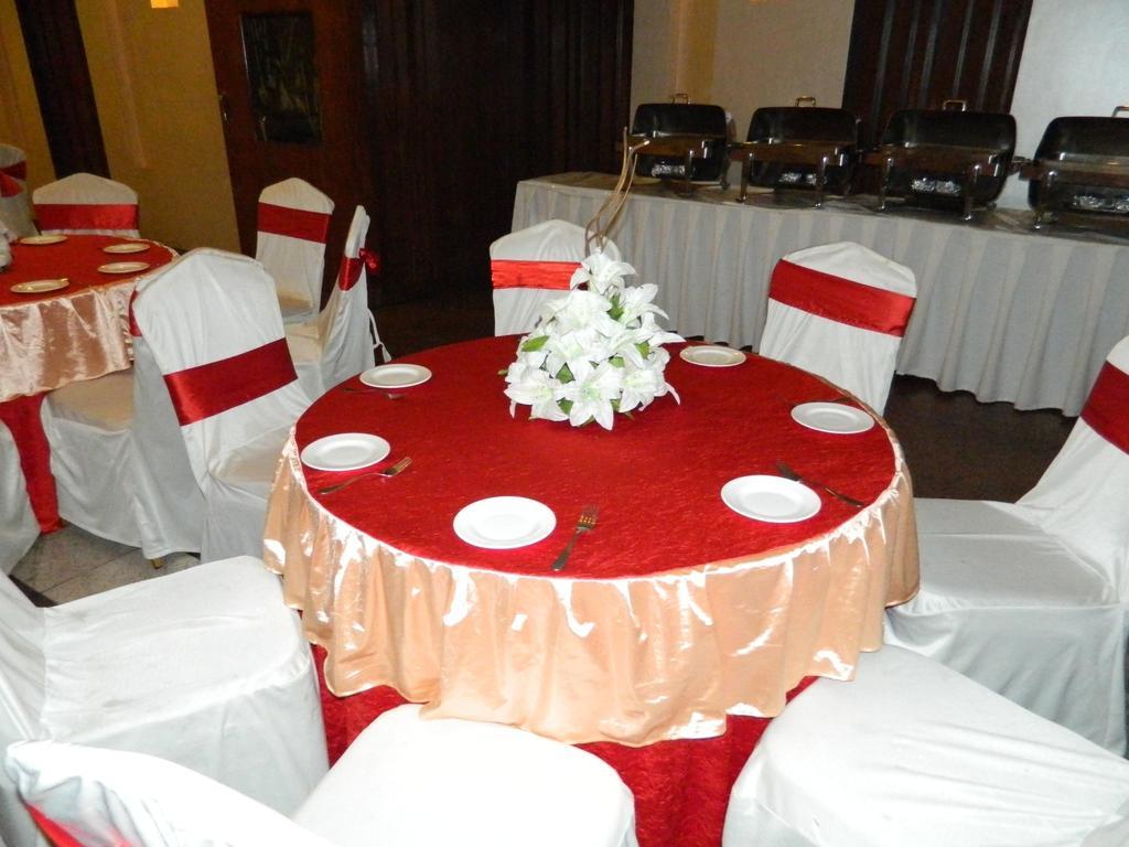 Park Maple Hotel Амритсар Екстериор снимка