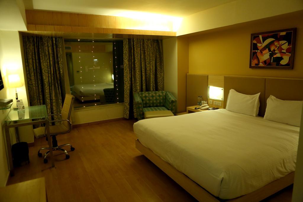 Park Maple Hotel Амритсар Екстериор снимка