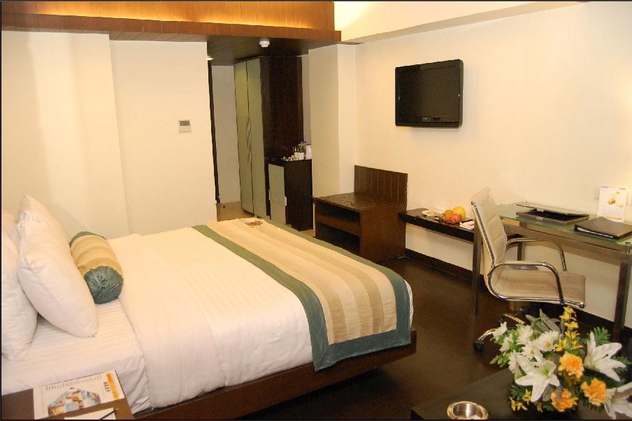 Park Maple Hotel Амритсар Екстериор снимка