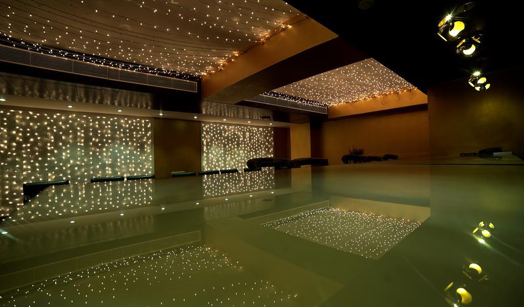Park Maple Hotel Амритсар Екстериор снимка